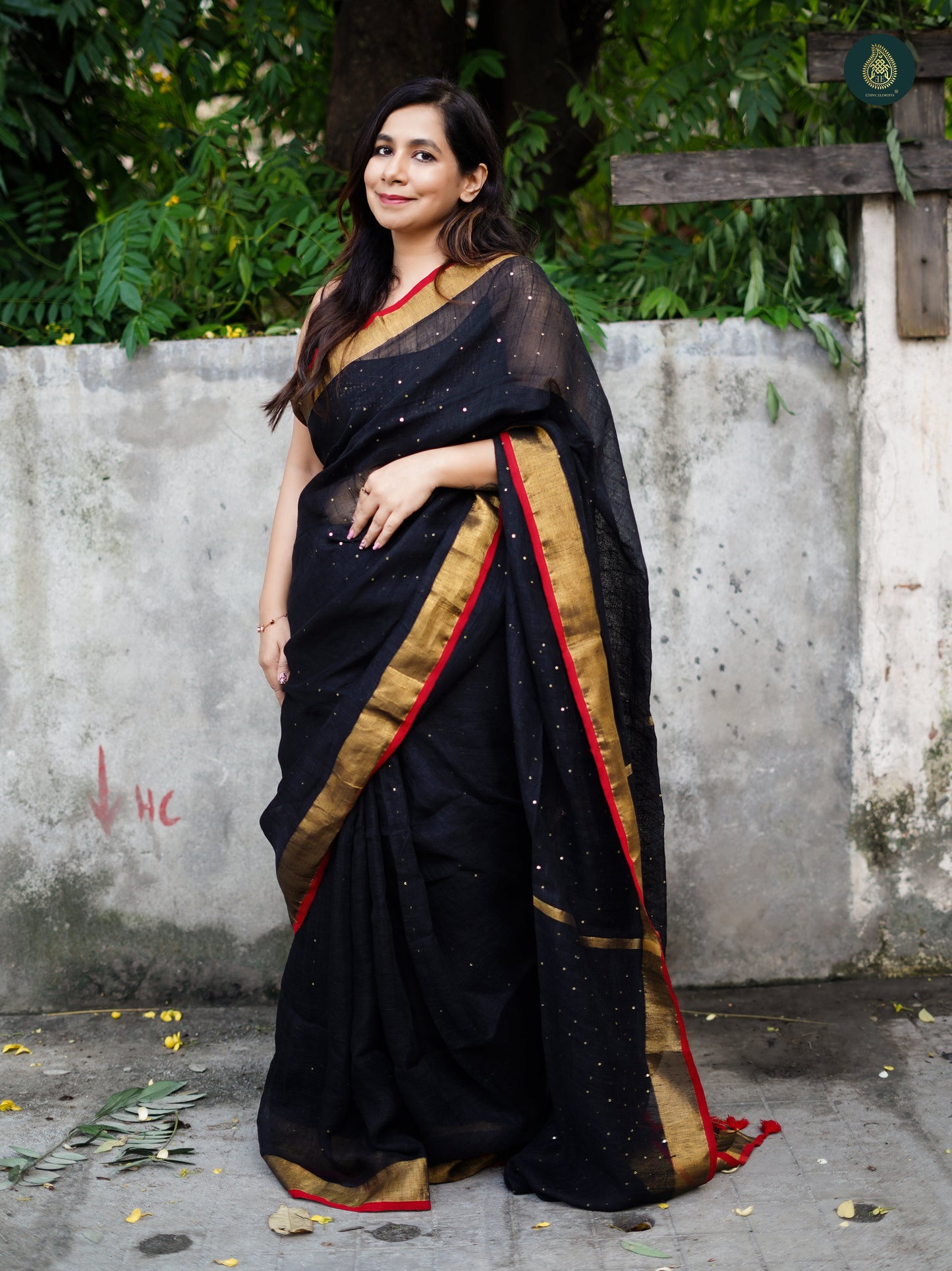Premium Woven Linen Saree - Kaala Kesar