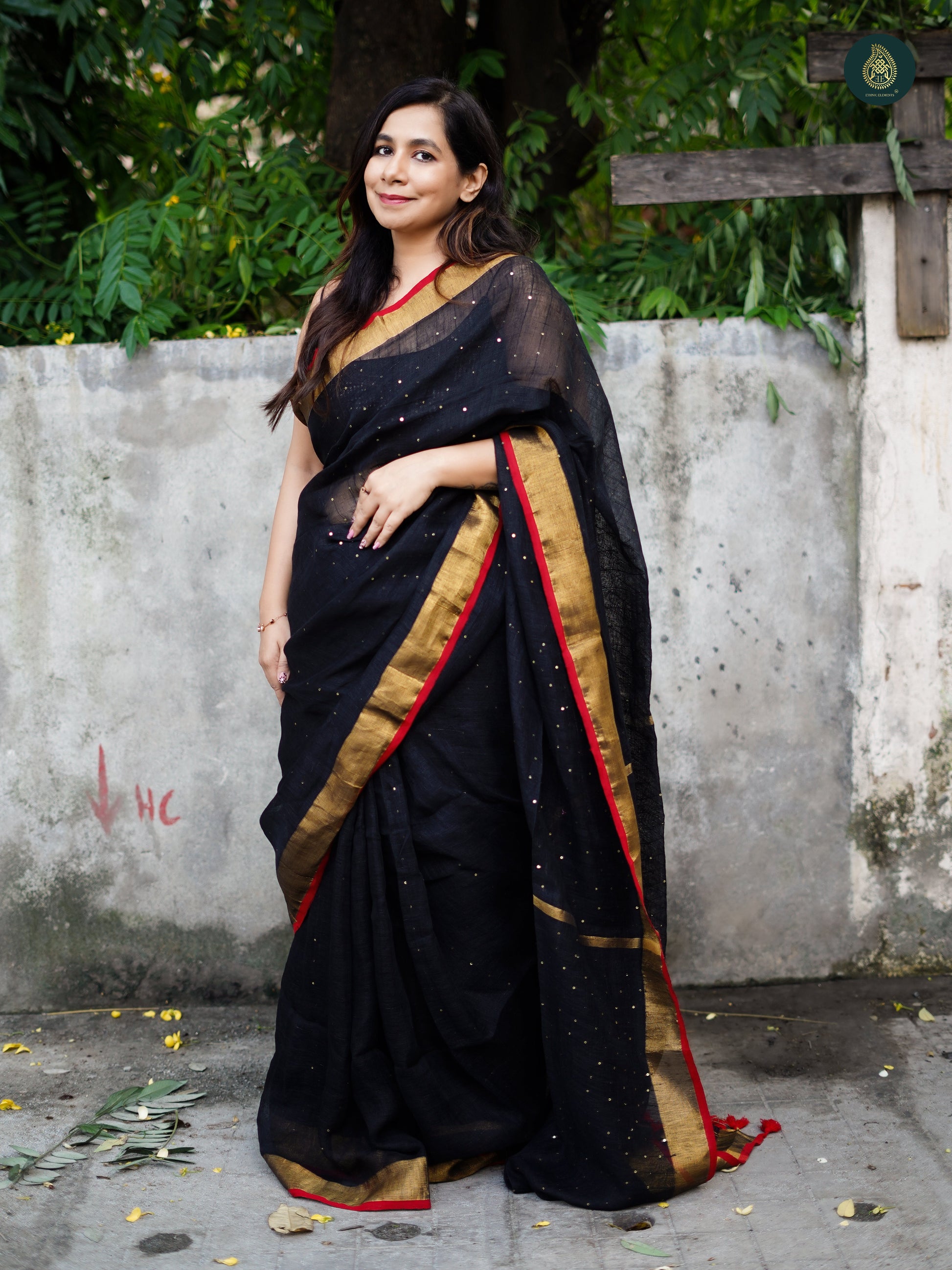 Premium Woven Linen Saree - Kaala Kesar