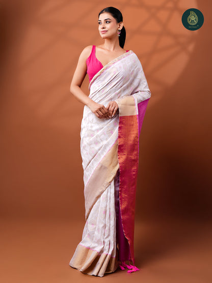 Ivory Floral Jamdani Mul Cotton Saree with Magenta Zari Pallu For Women