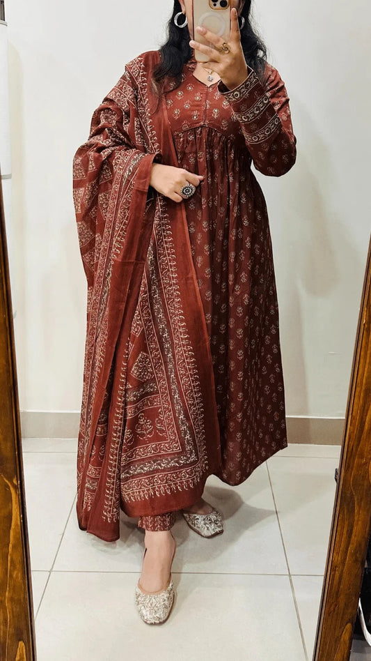 RT091 - Trendies Attire
