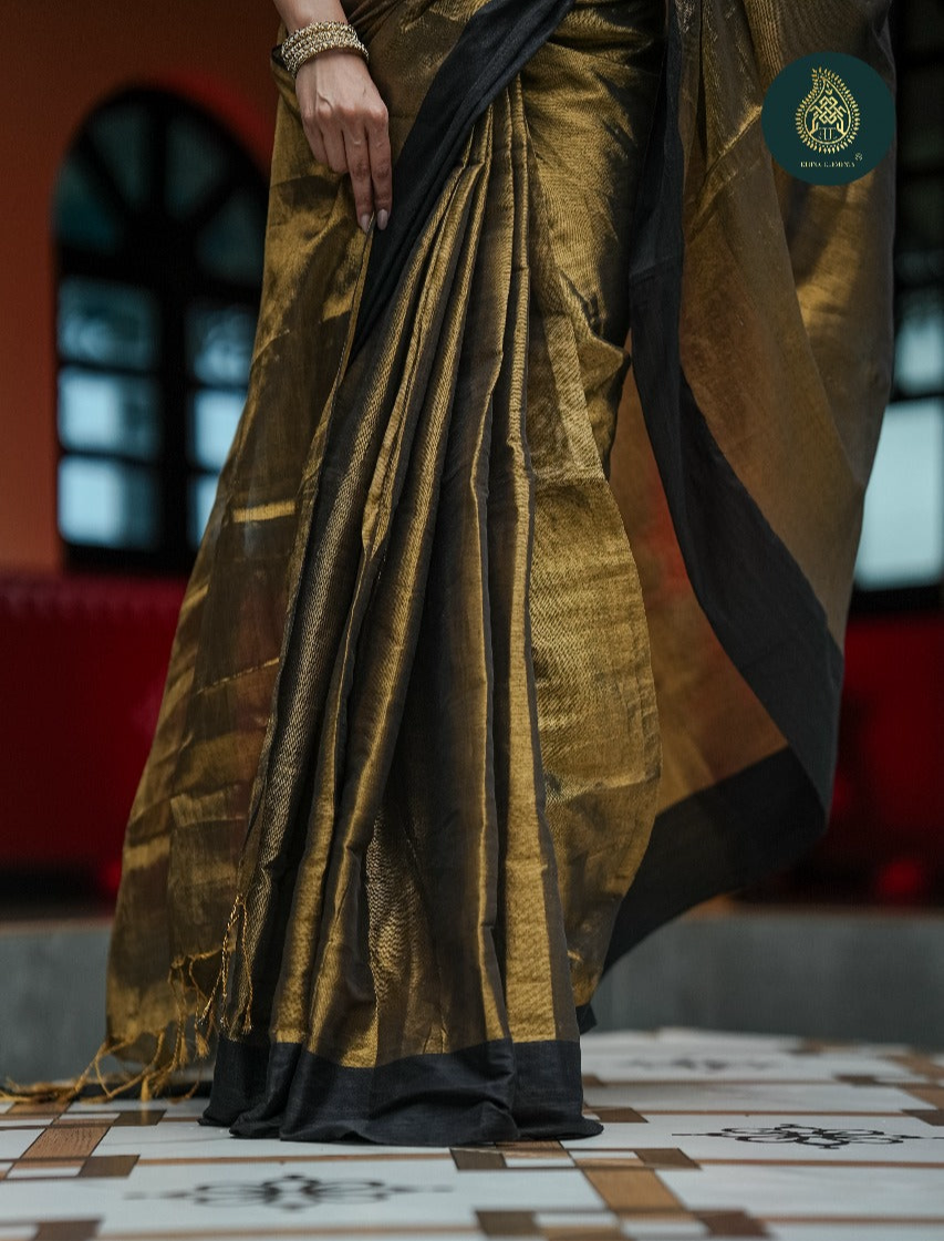 Mul Cotton Saree With Tissue - Aura