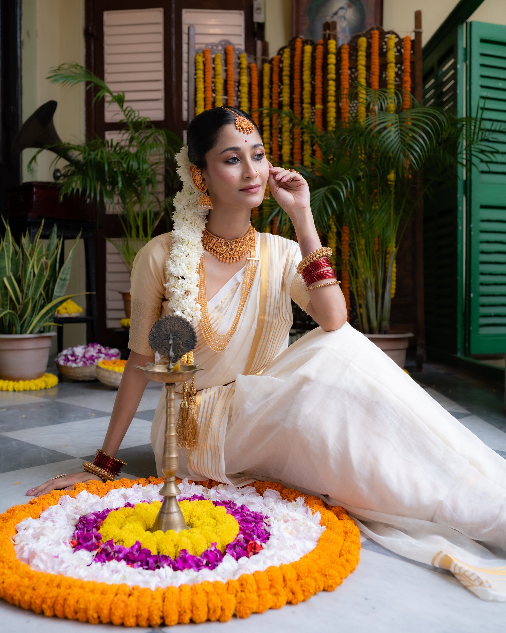 Swarna Mul Cotton Saree With Gold Zari Border
