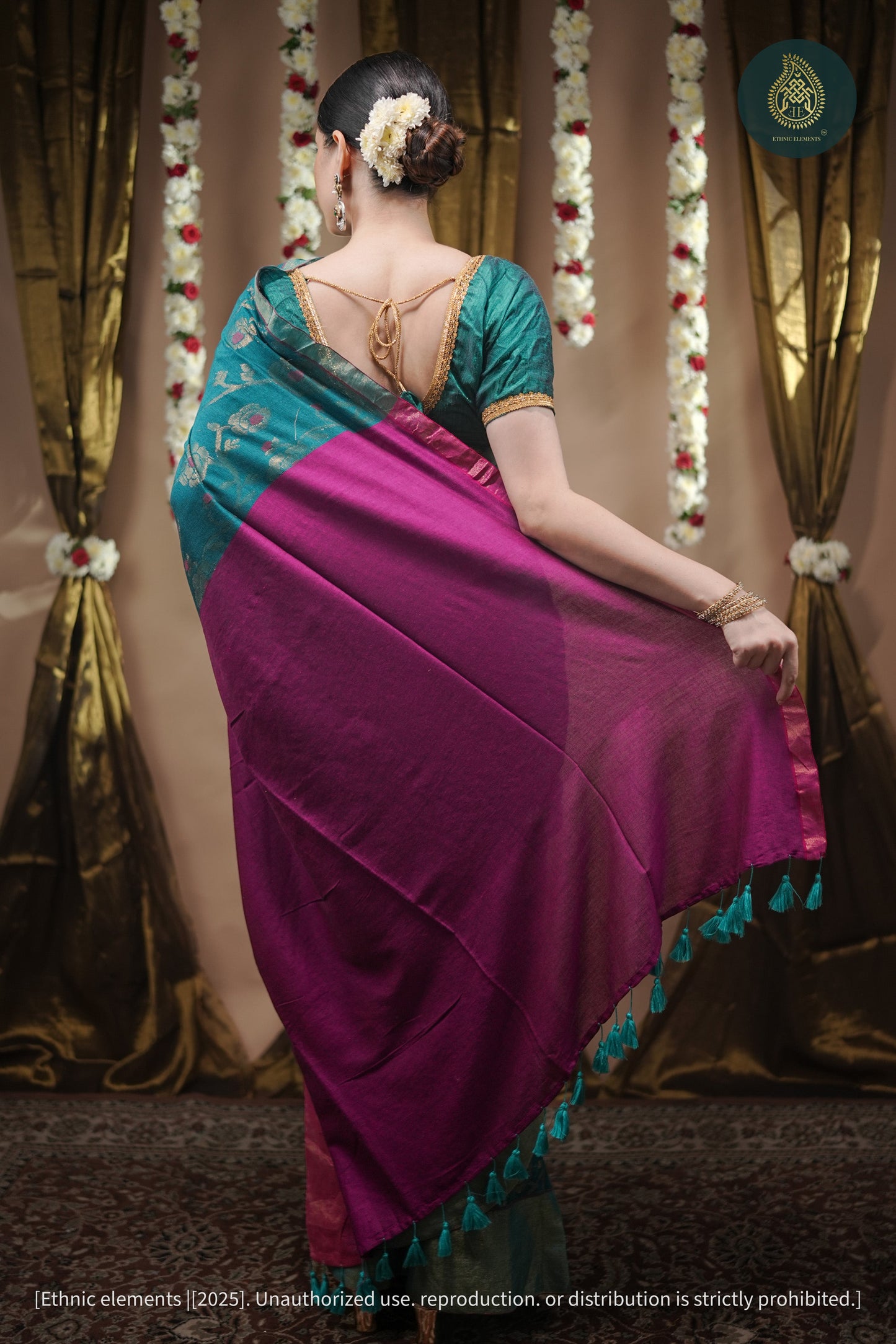 Jalpari - Mul Cotton Zari Floral Jaal Saree