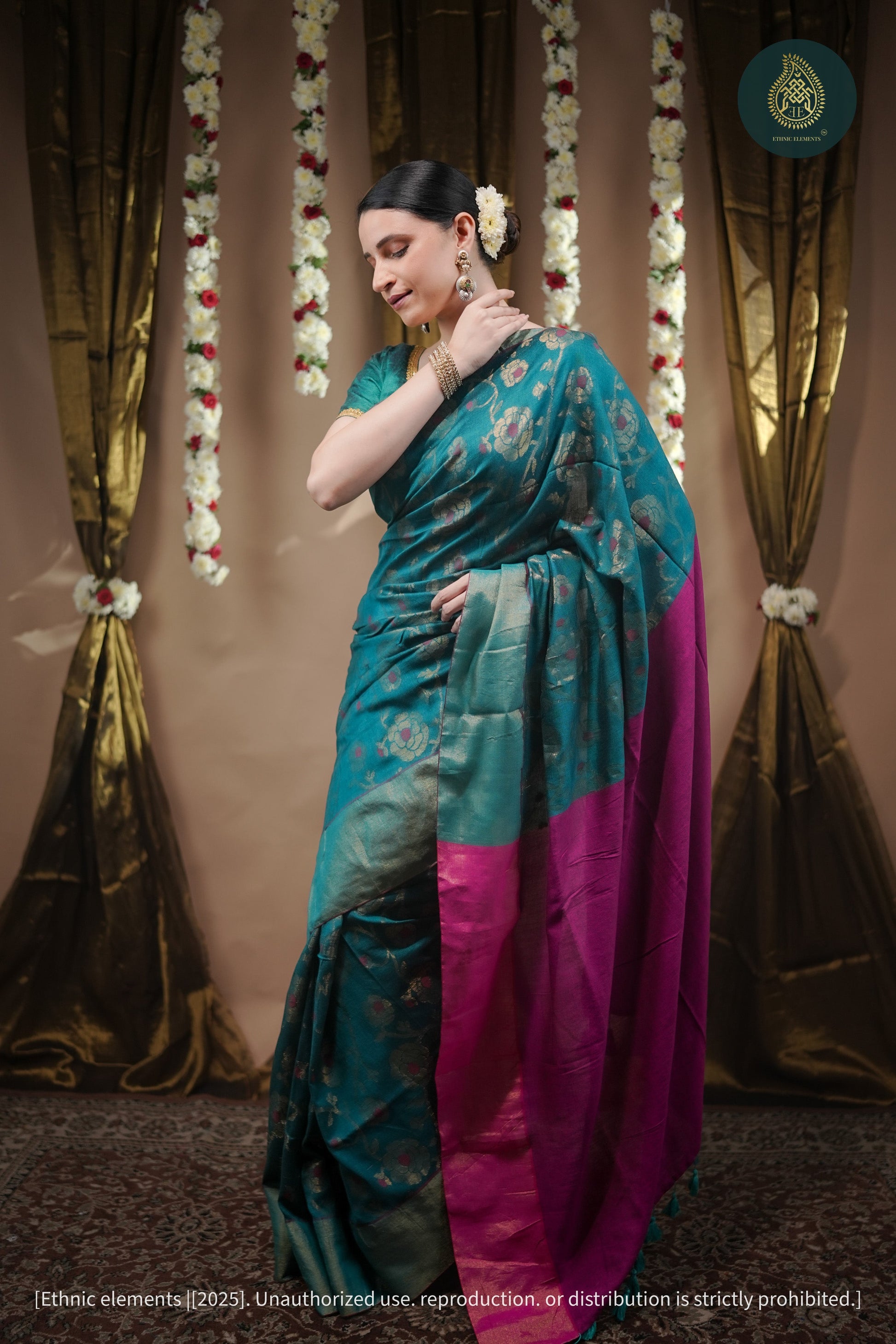 Jalpari - Mul Cotton Zari Floral Jaal Saree