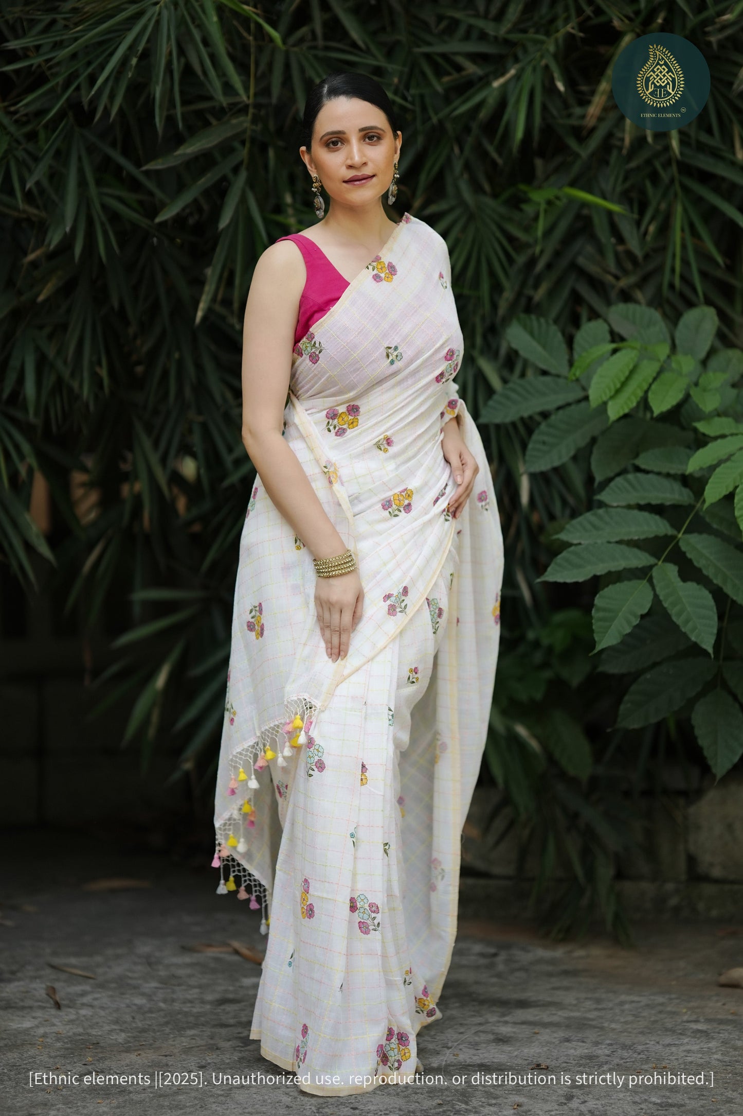 Phool Rekha - Mul Cotton Saree With Hand Kantha Embroidery