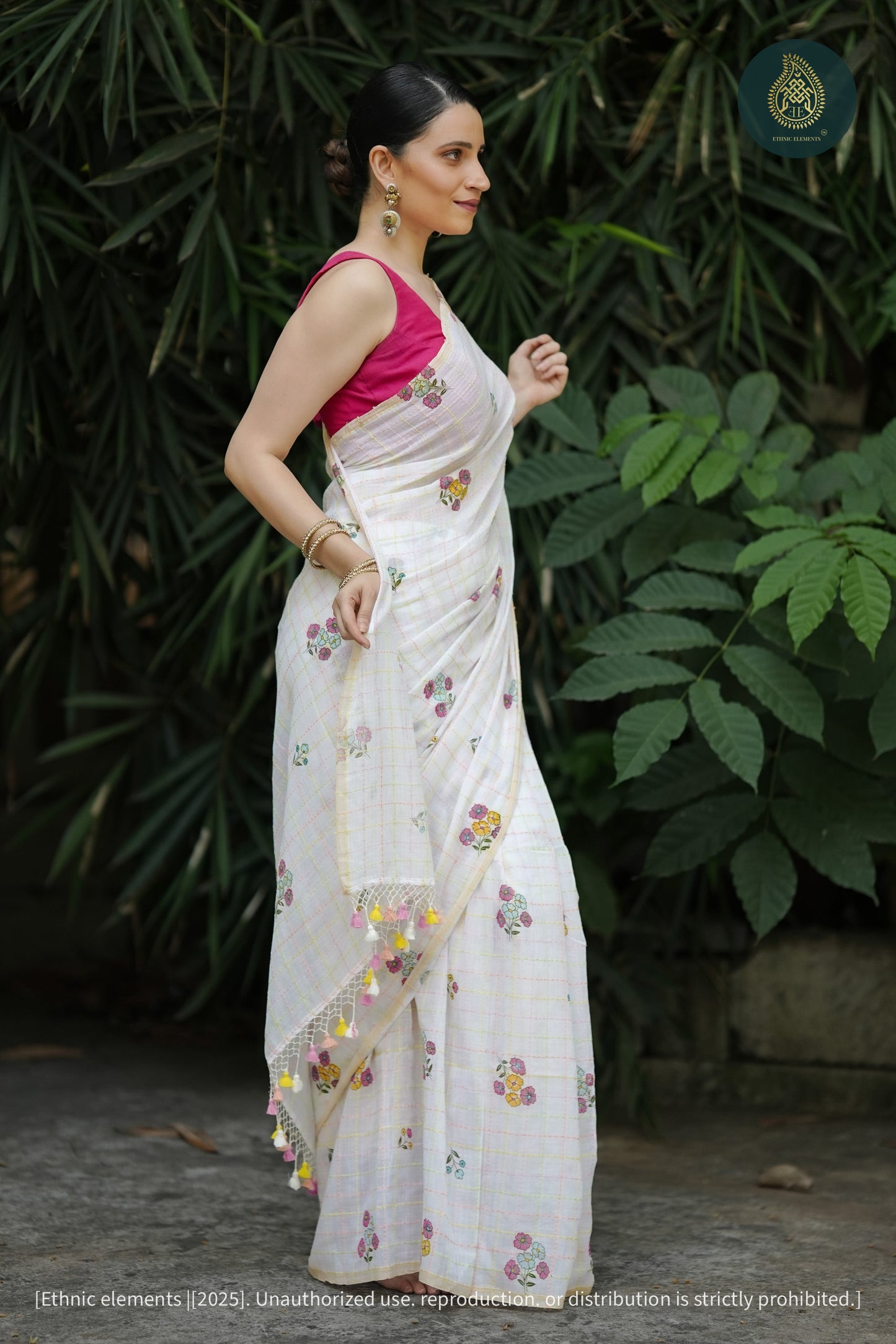 Phool Rekha - Mul Cotton Saree With Hand Kantha Embroidery
