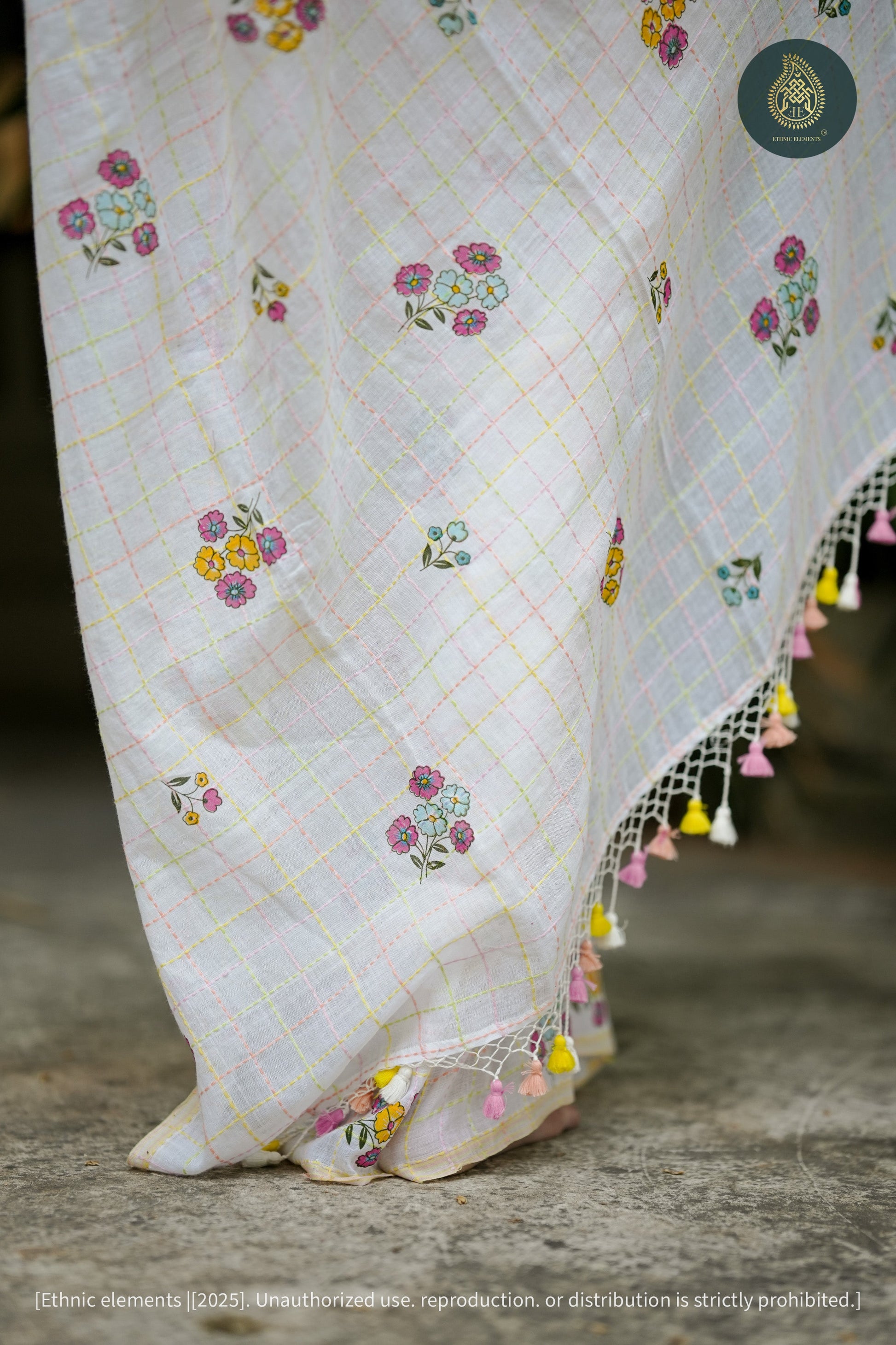 Phool Rekha - Mul Cotton Saree With Hand Kantha Embroidery