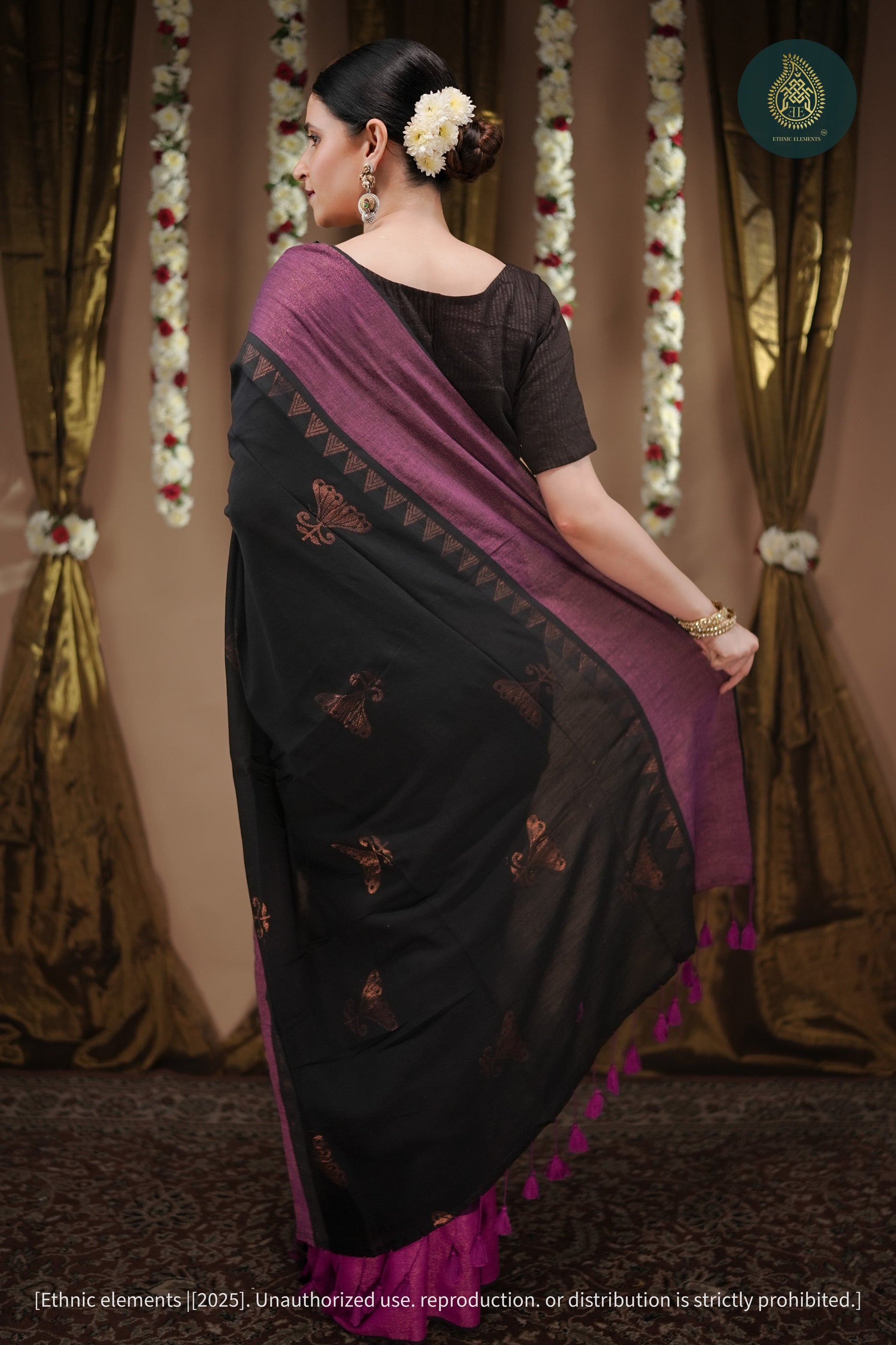 Kaashvi Handwoven Mul Cotton Zari Weaved Saree
