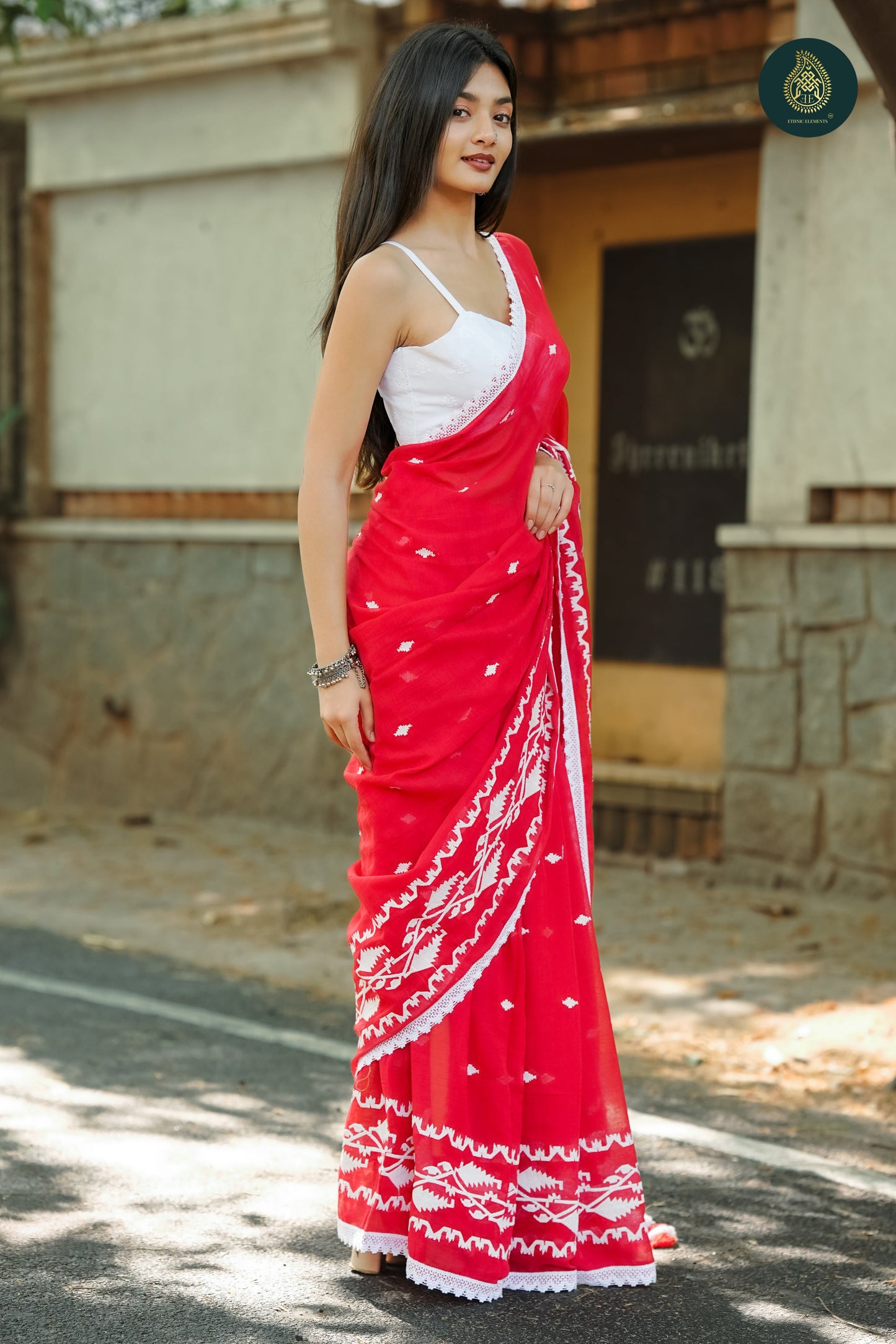 Laal Surkh Jamdani Embroidered Mul Cotton Saree with Crochet Lace
