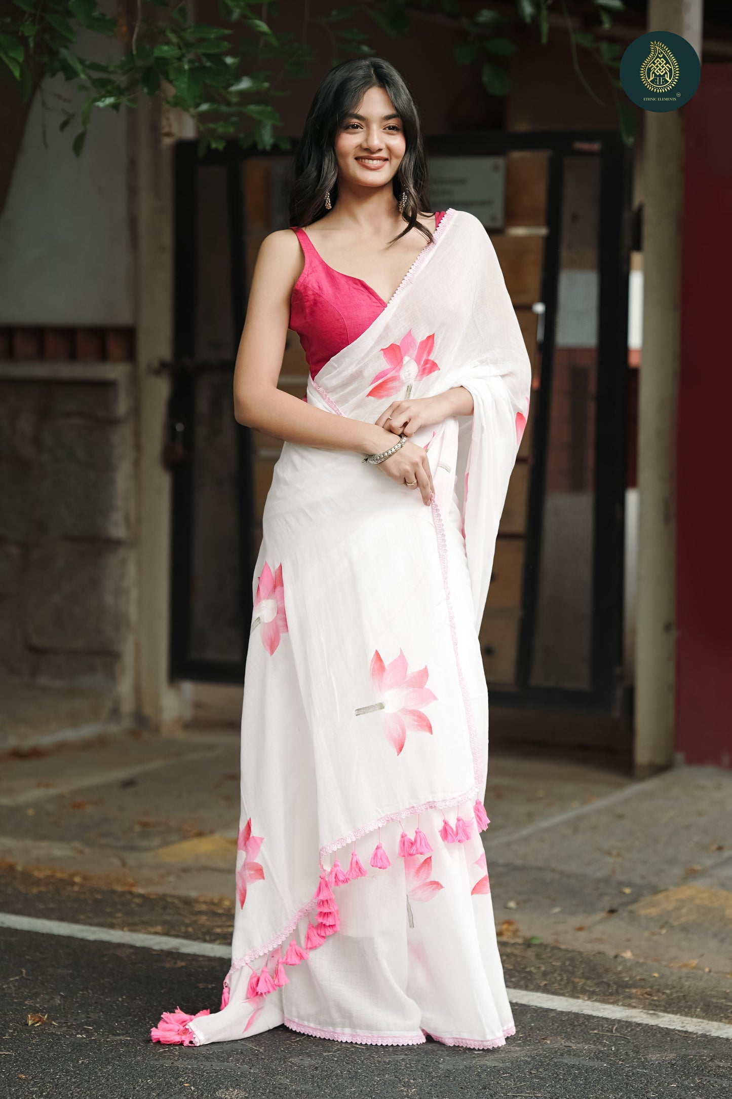 Lotus Floral Crochet Lace Mul Cotton Saree