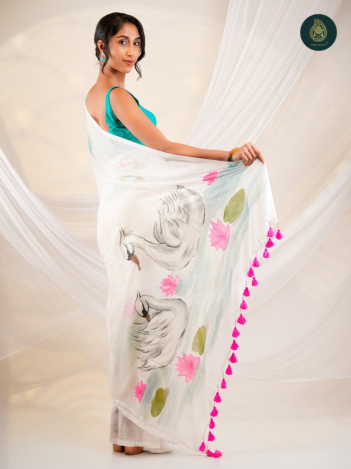 Ivory Mul Cotton Saree with Hand-Painted Pink Swan Motifs