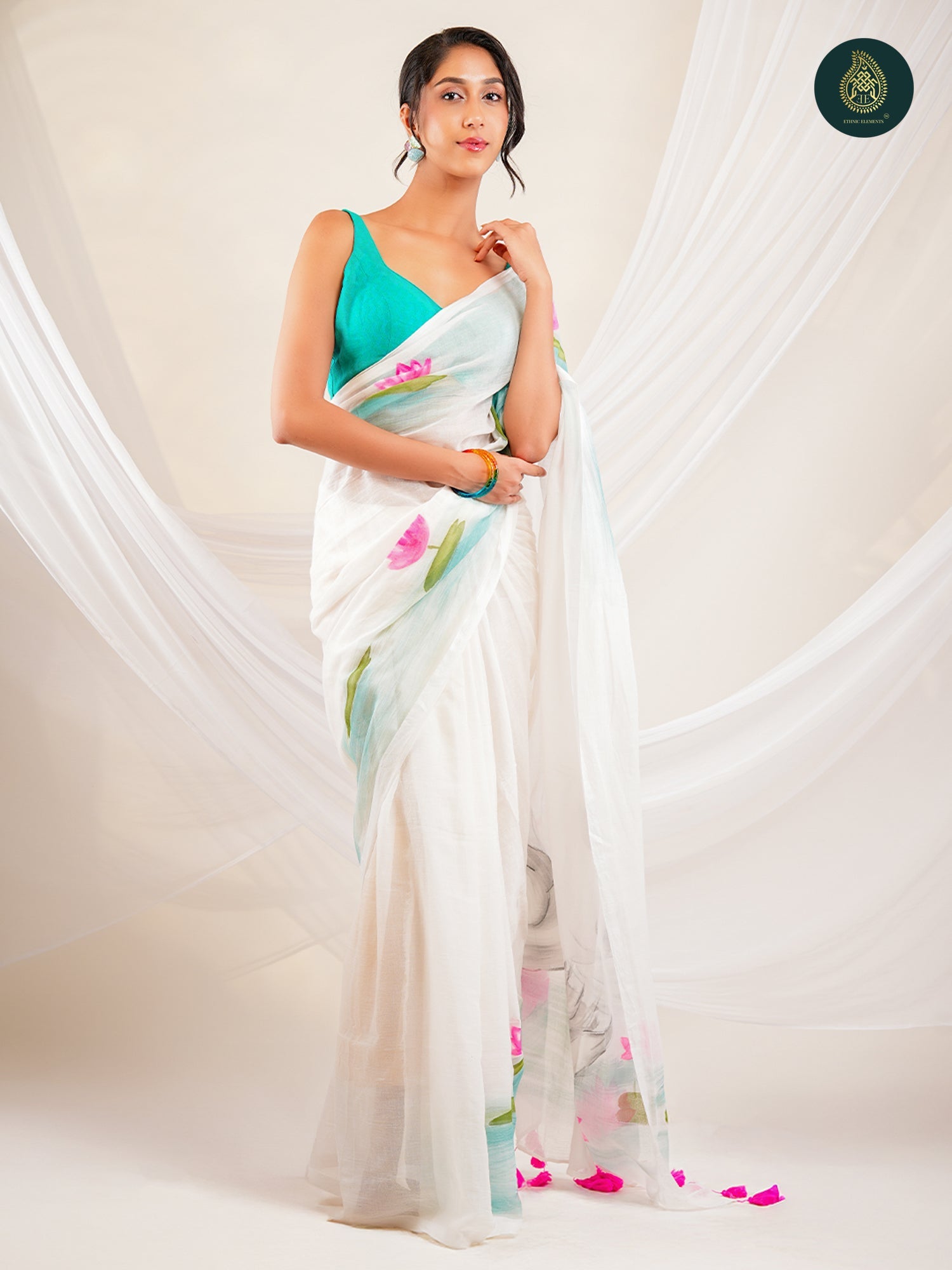 Ivory Mul Cotton Saree with Hand-Painted Pink Swan Motifs
