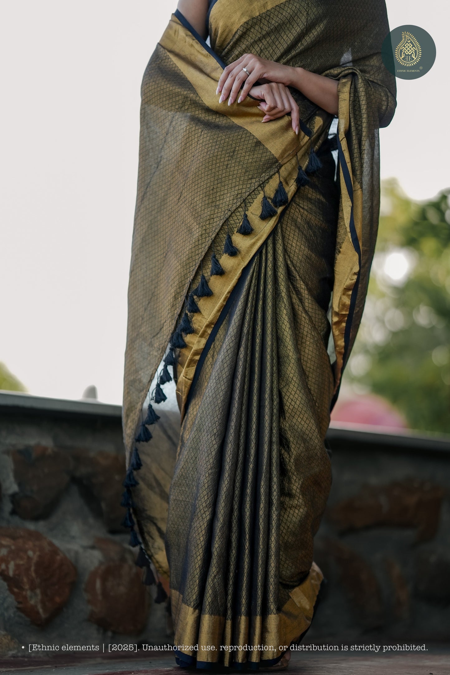 Mul Cotton Zari Jaal Saree Noor Onyx