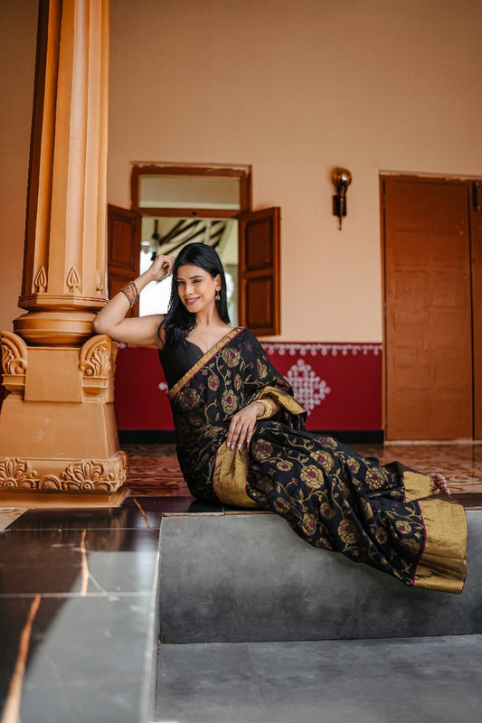 Mul Cotton Zari Floral Jaal Saree Raag Rani