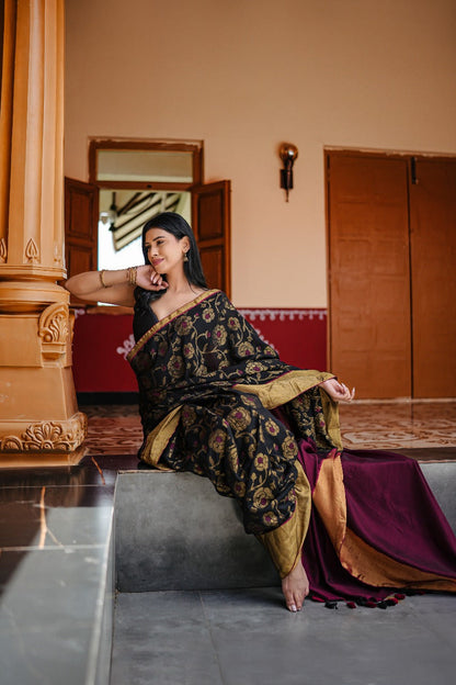Mul Cotton Zari Floral Jaal Saree Raag Rani