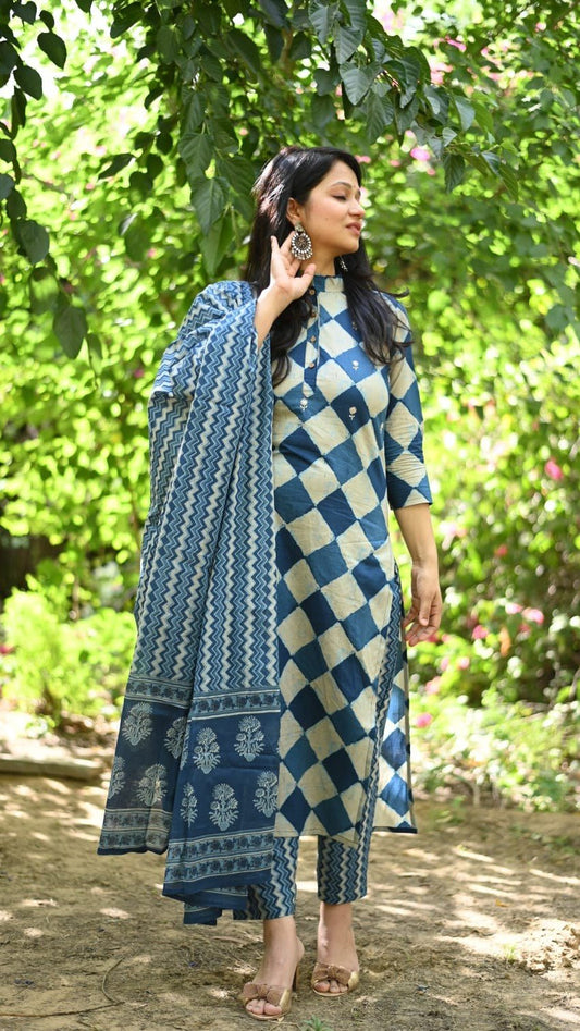 RT067 - Trendies Attire