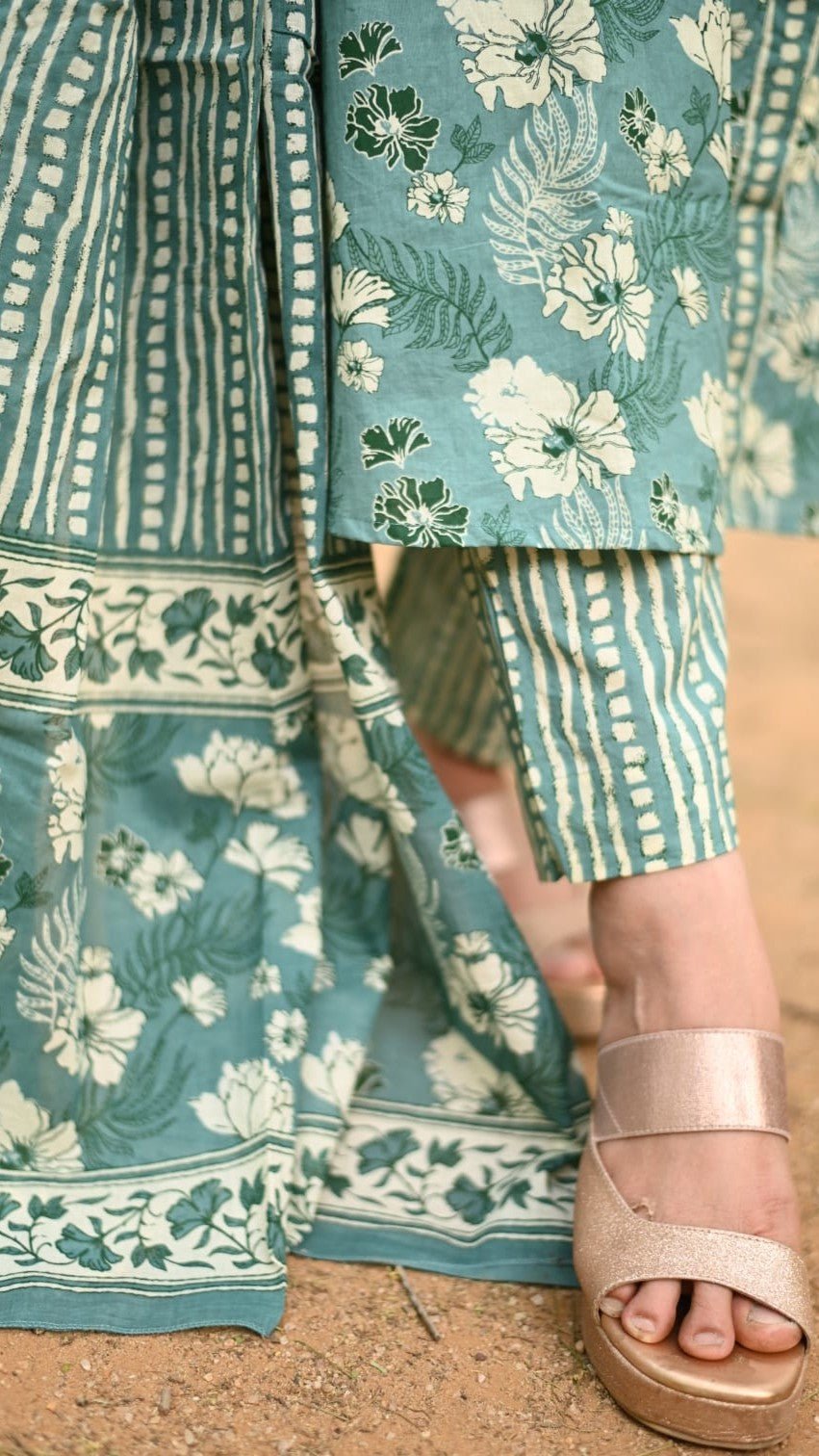 RT069 - Trendies Attire